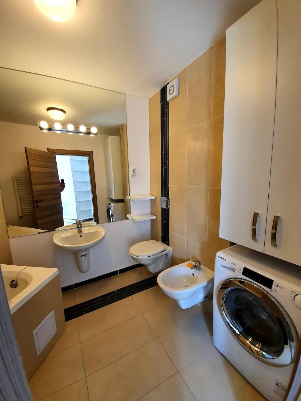 Apartment Modern In New Building Bucharest