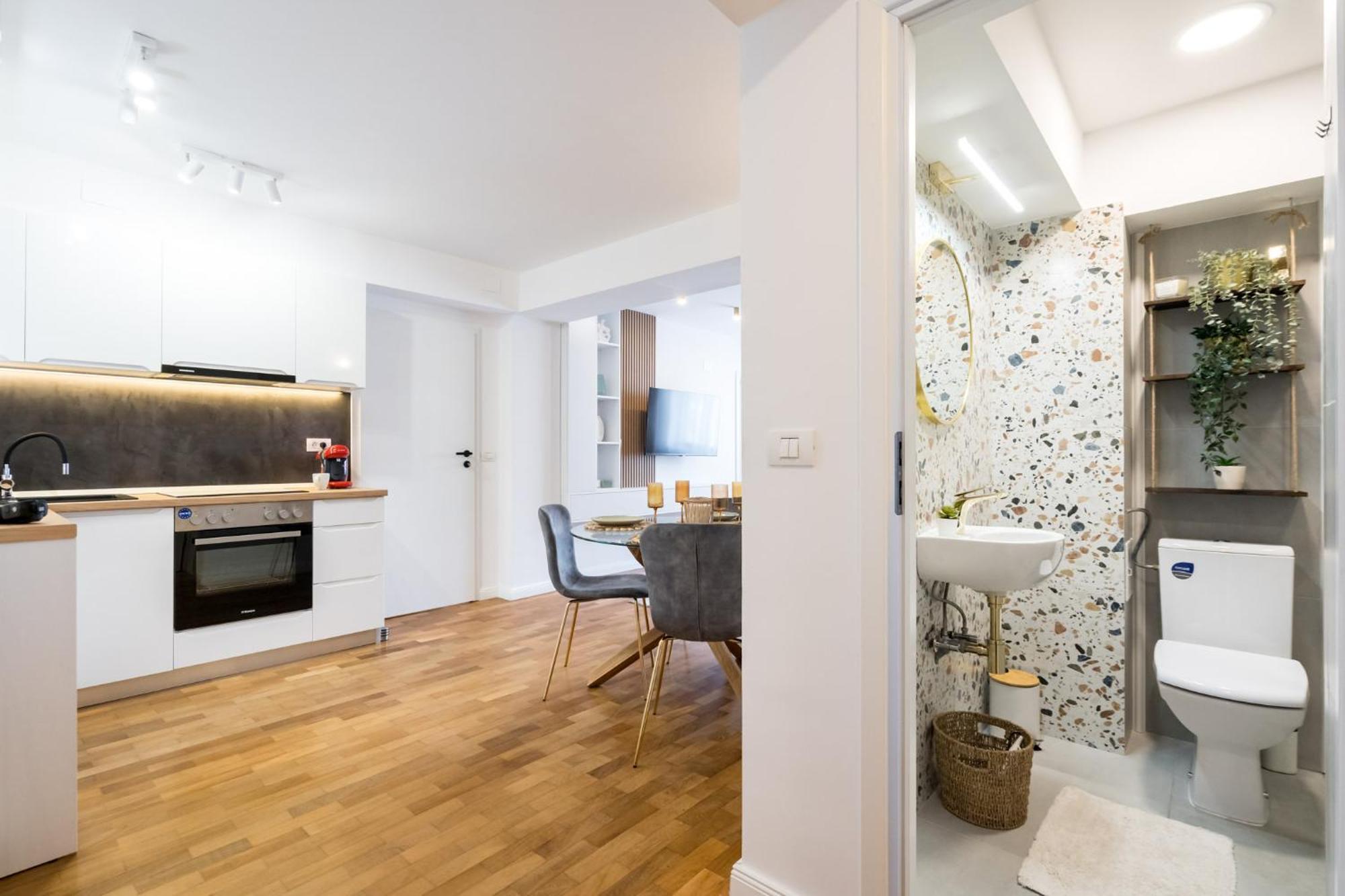 The Artist Center Apartment