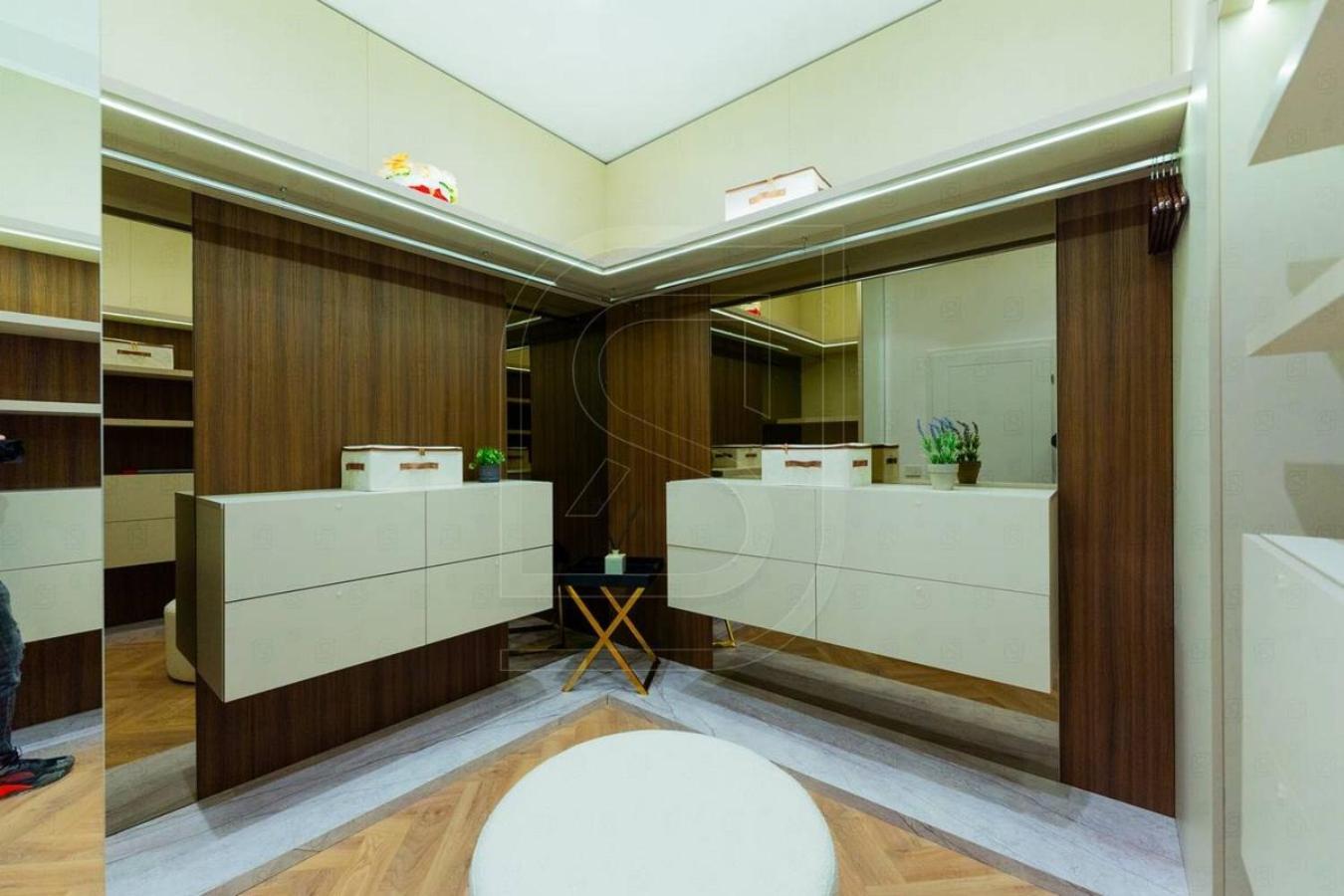 Rosenthal By Kristal Collection Apartment *