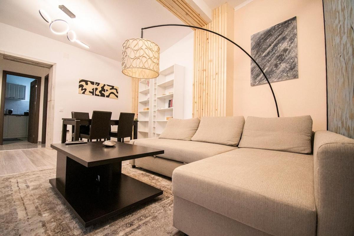 Ultra 3 Apartment *