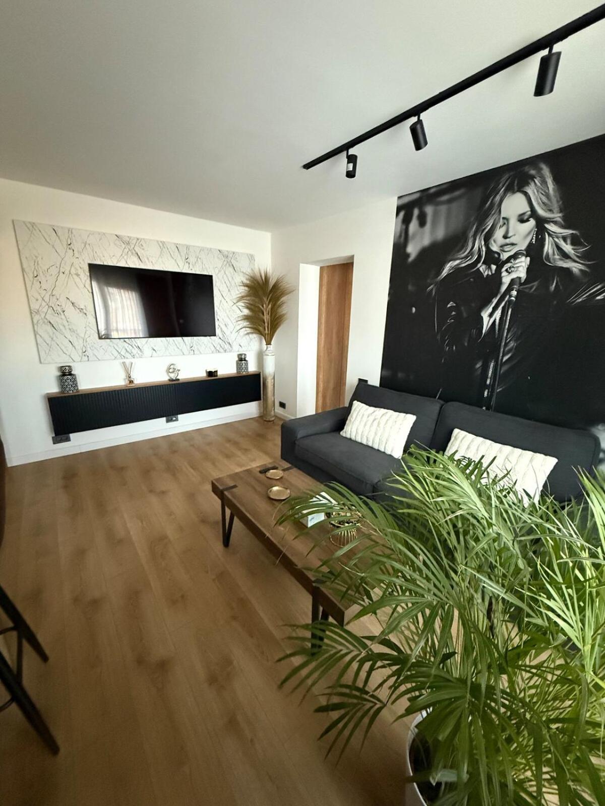 The Urban Retreat Apartment