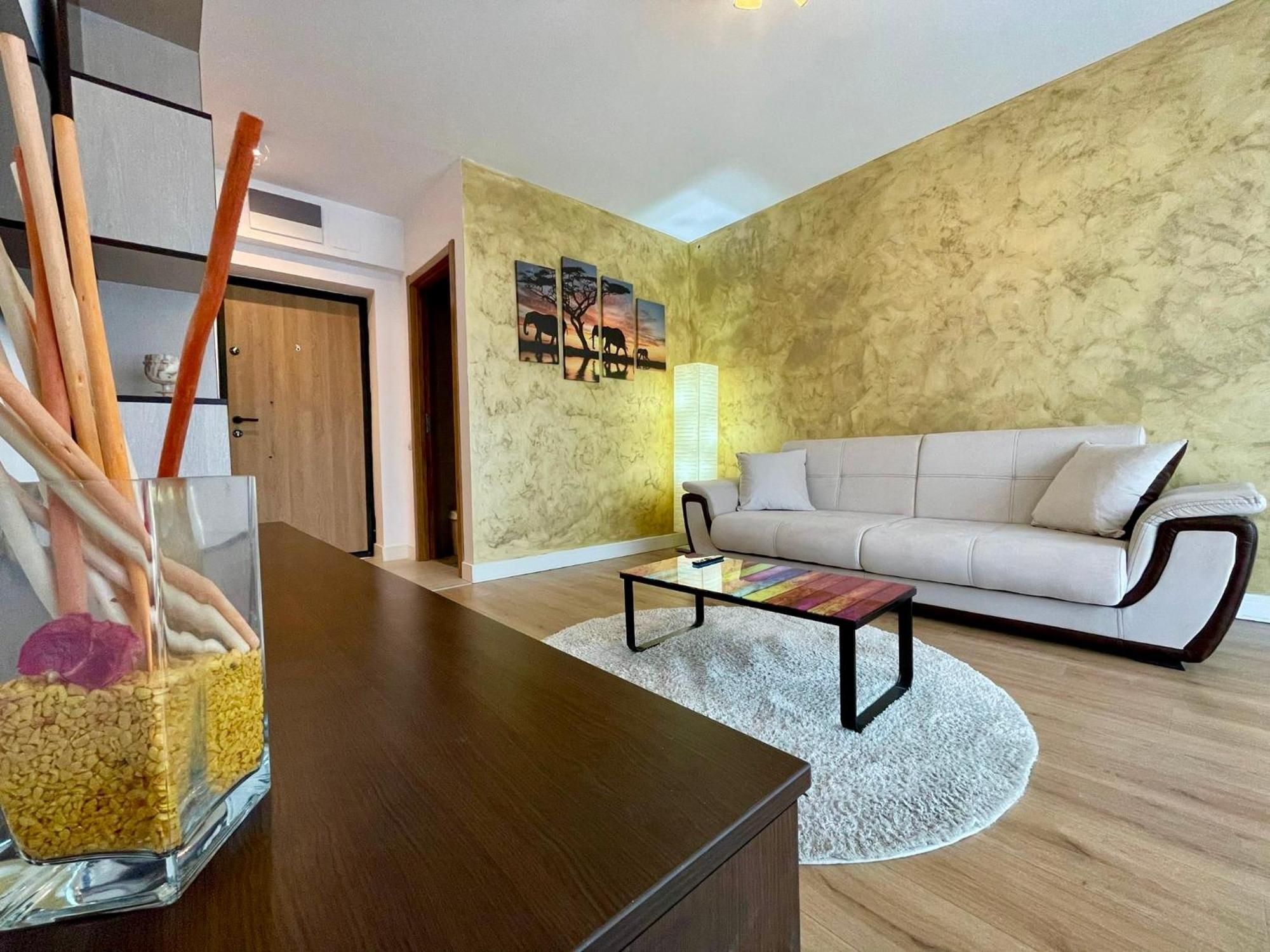 Apartament Sunrise - Onix Pipera Bucureşti