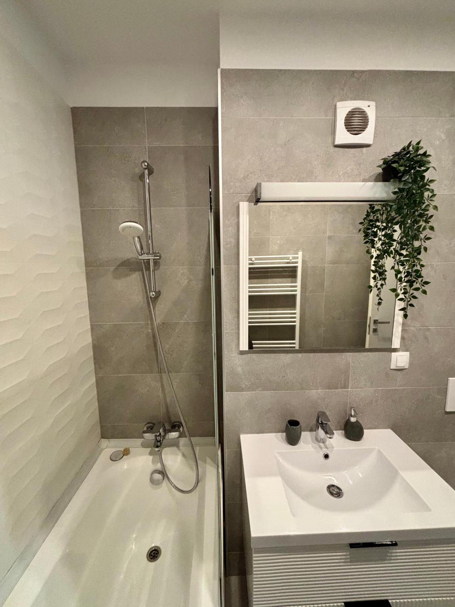Apartament Sunrise - Onix Pipera Bucureşti
