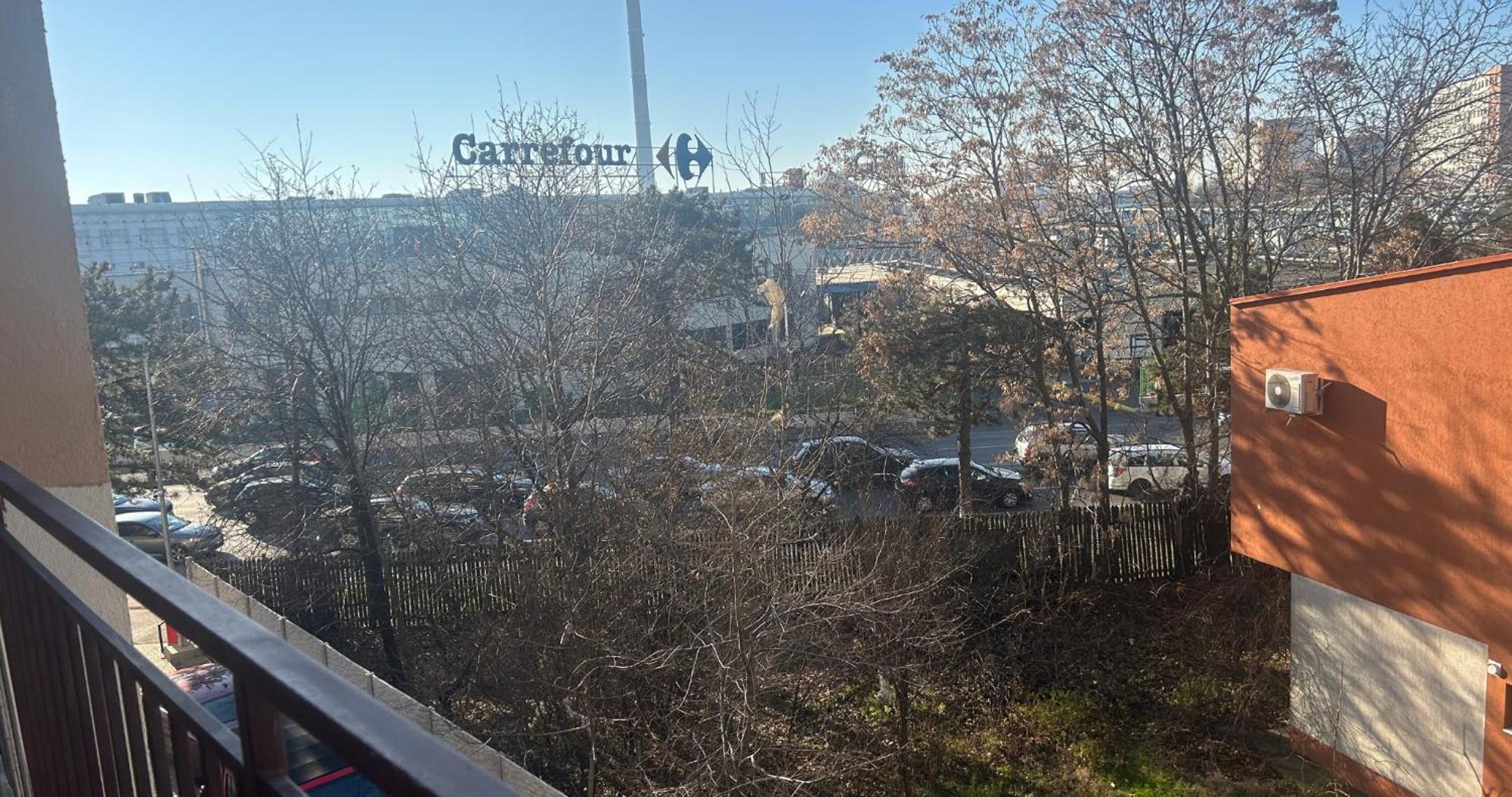 Garsoniera Cu Parcare Si Self Check-in Langa Grand Arena Apartament