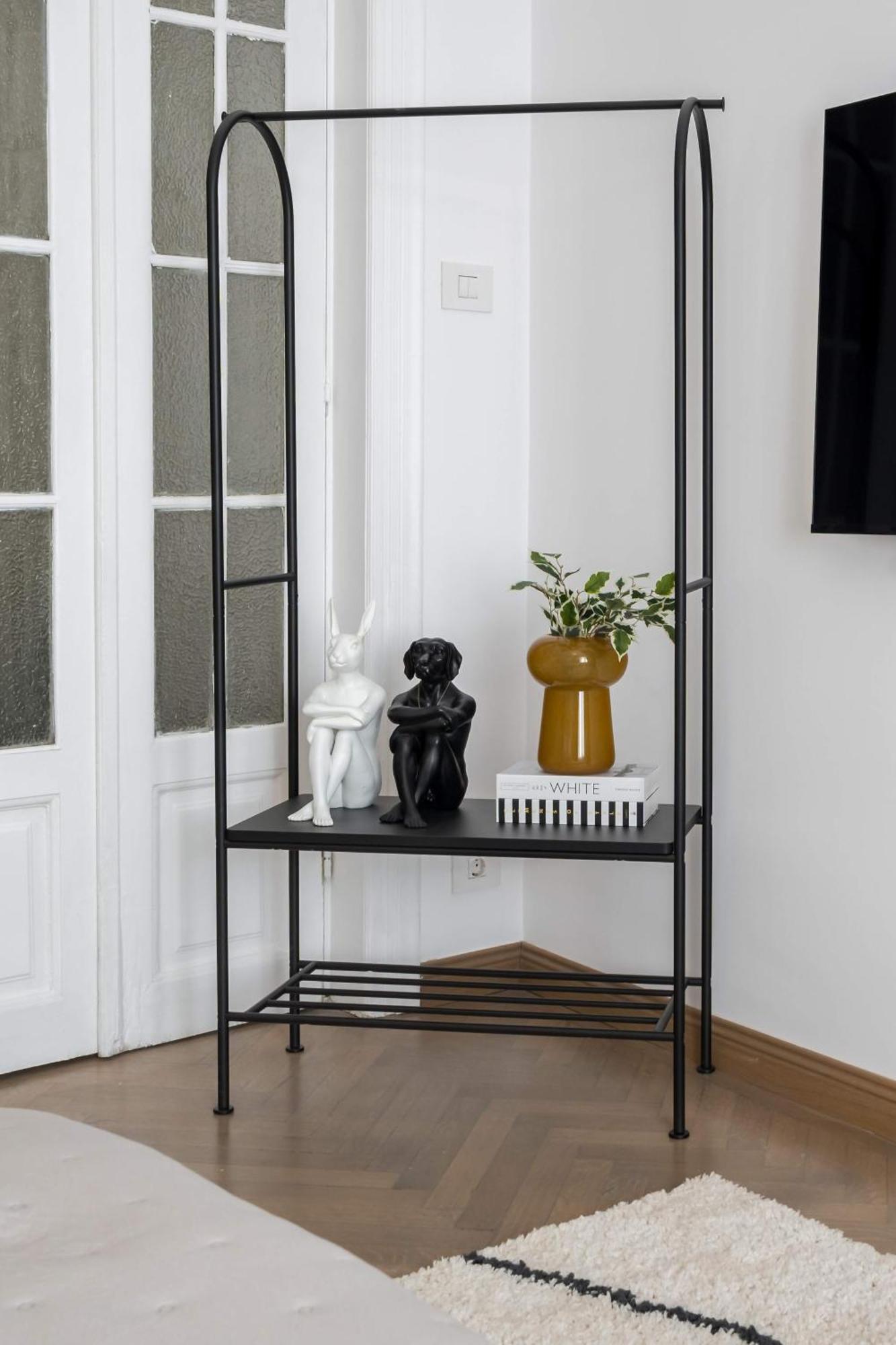 Apartment Stunning 3br - Balcony Overlooking Calea Victoriei *