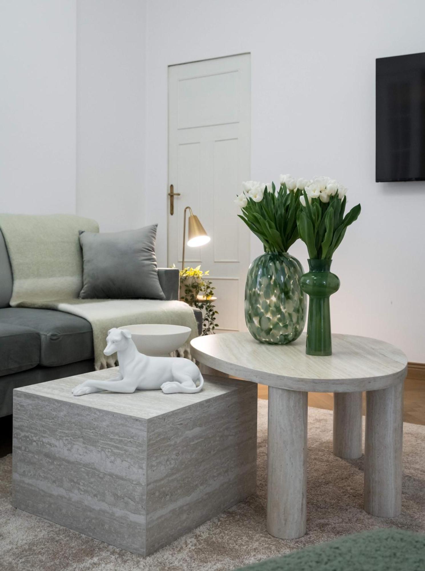 Stunning 3br - Balcony Overlooking Calea Victoriei Apartment