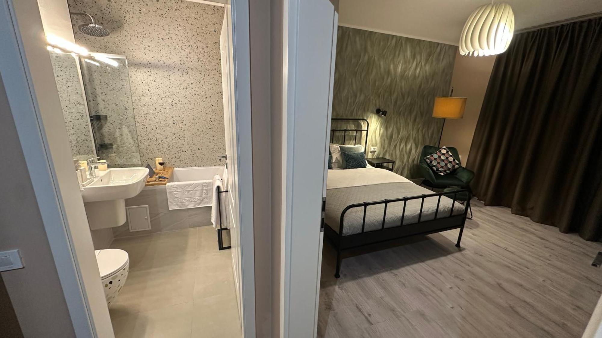 Apartment Exigent Plaza - Free Parking *