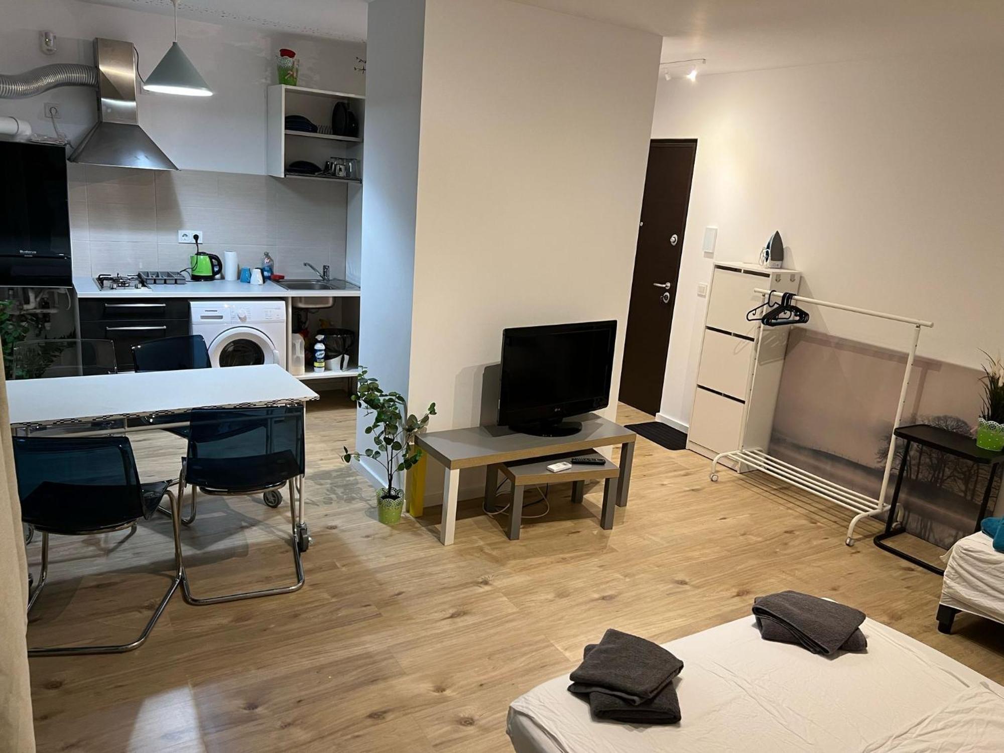 Apartment 109-5 With Roof View Bucharest