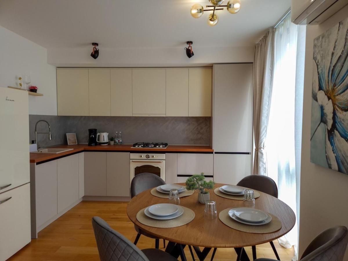 Blue Royale Apartment *
