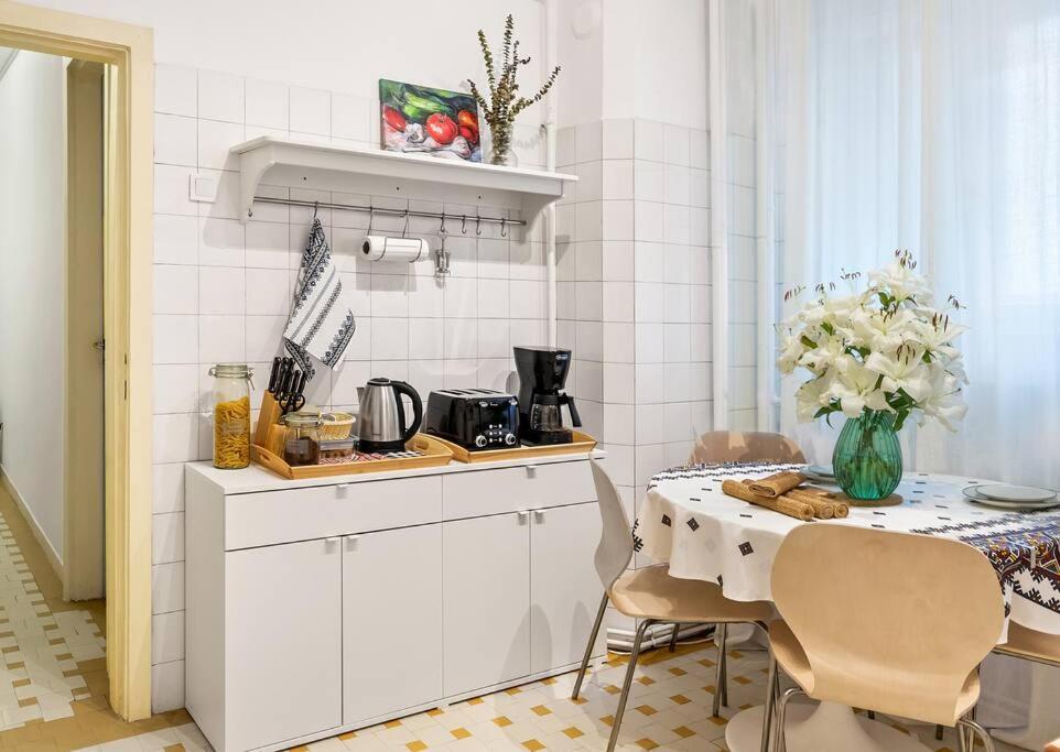 Apartment Ultra-central Square