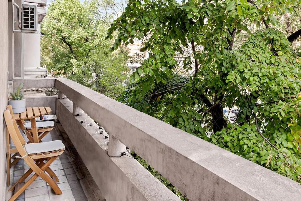Ultra-central Square Apartment *