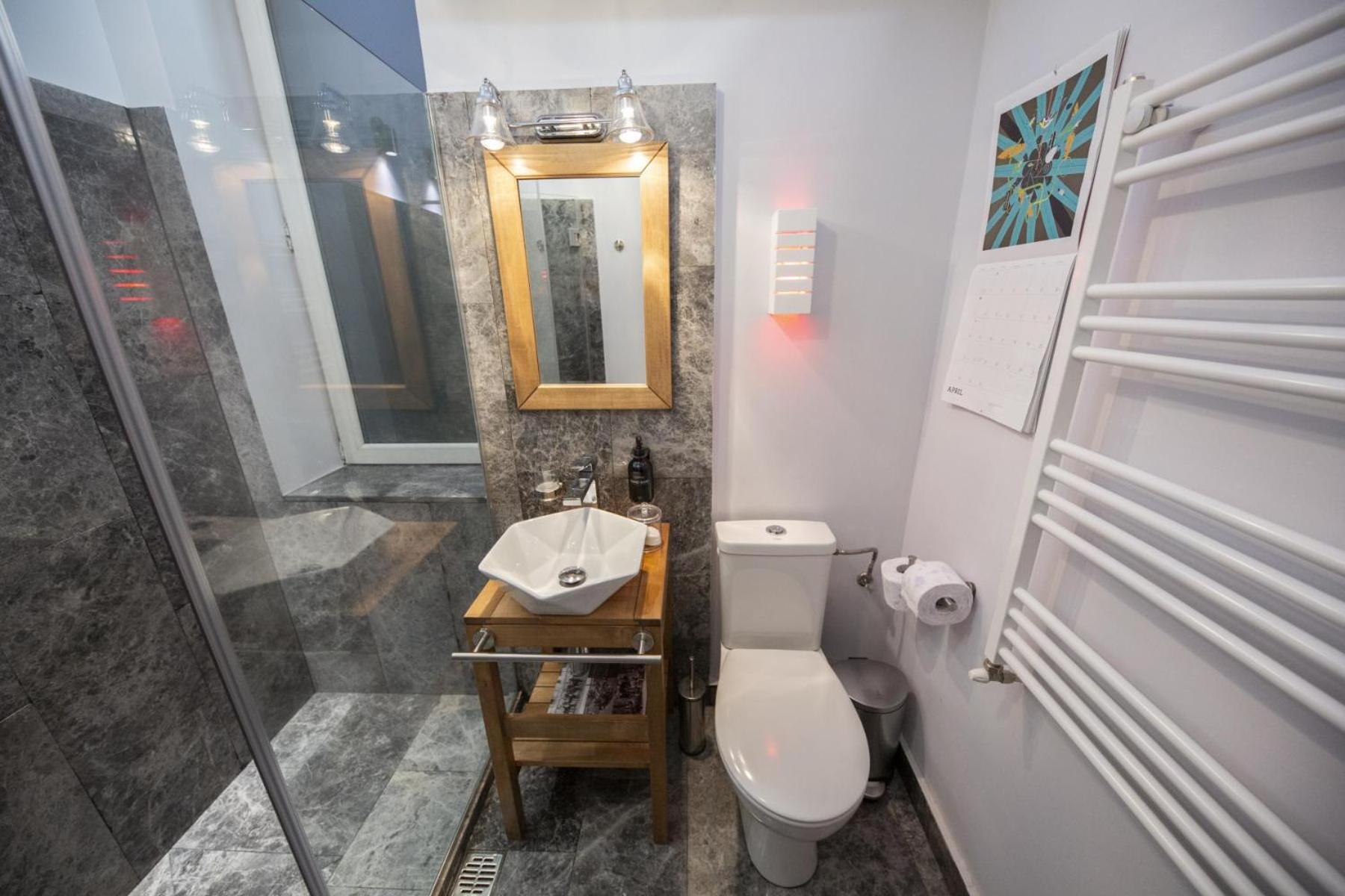 Apartment The Cozy Nest Downtown With Balcony By Pretty Bucharest