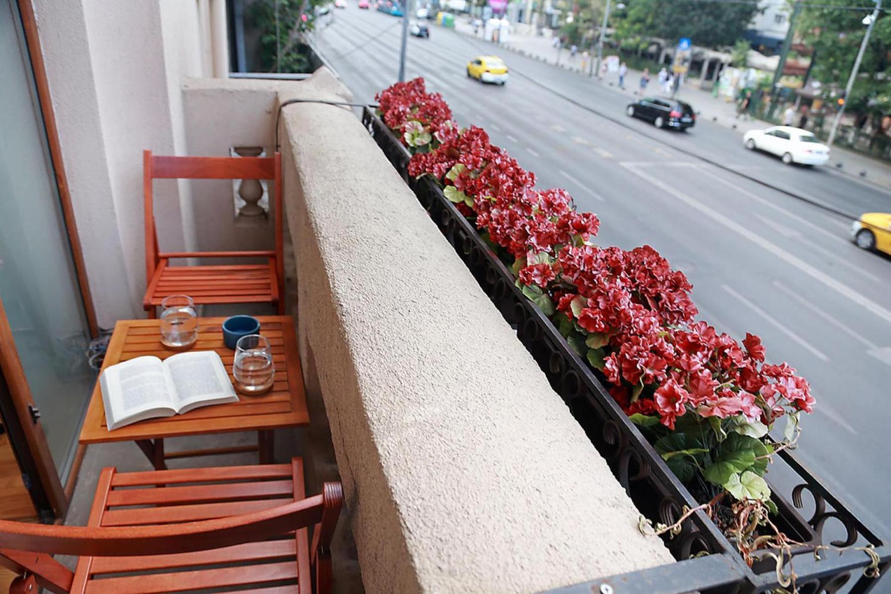 The Cozy Nest Downtown With Balcony By Pretty Apartment Bucharest