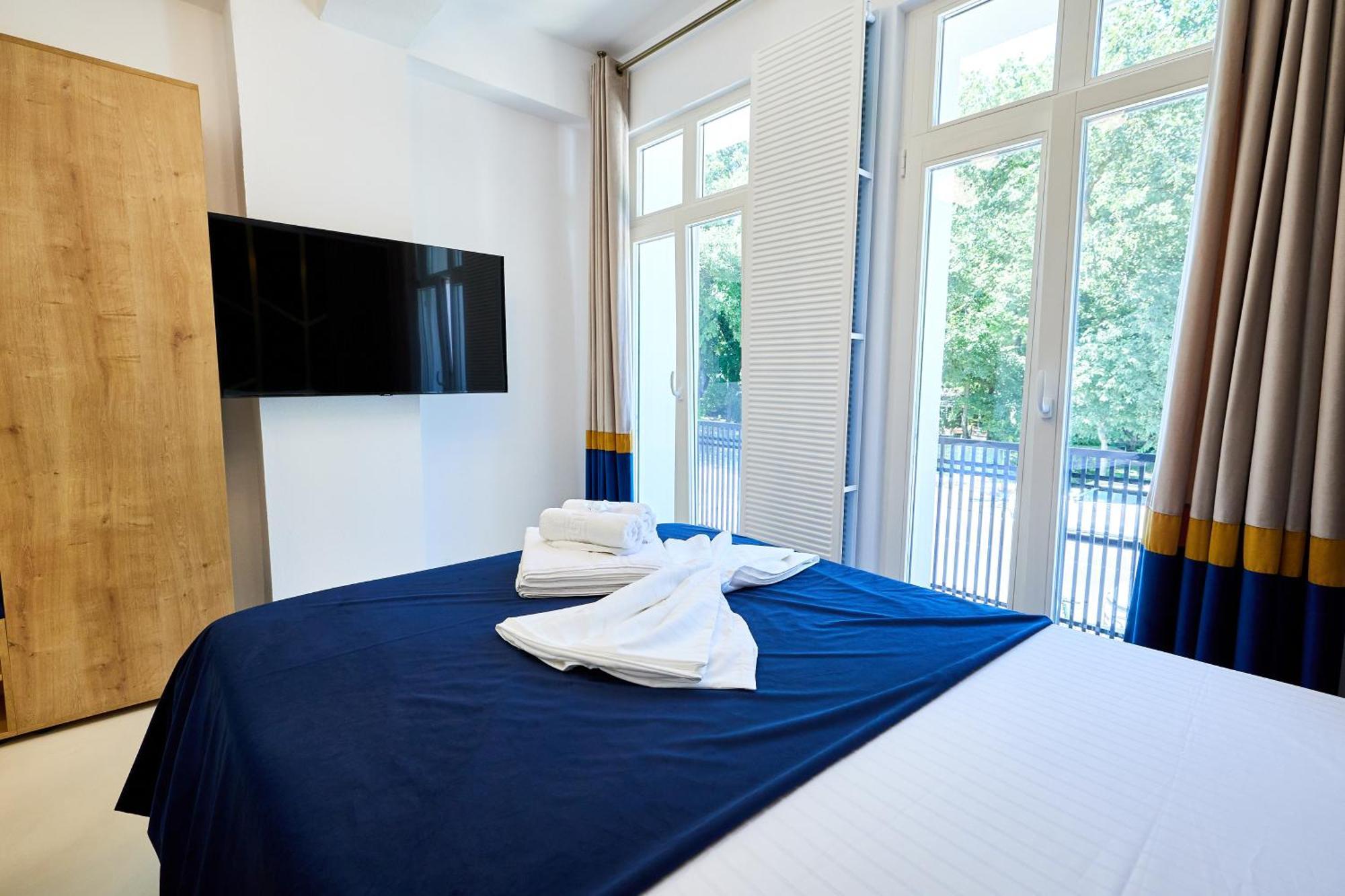 Carol Park View Hotel Bucureşti