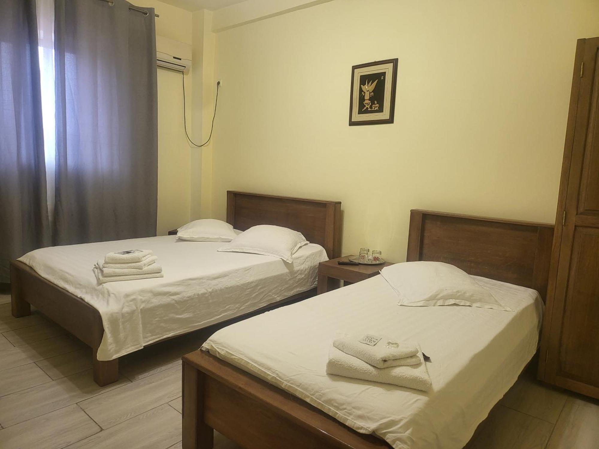 Acropole Hotel 2*
