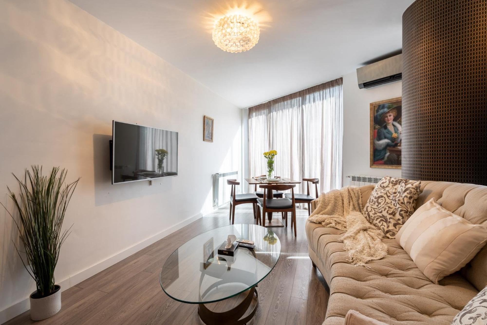 Arcadia Center New Build Apartment Bucharest