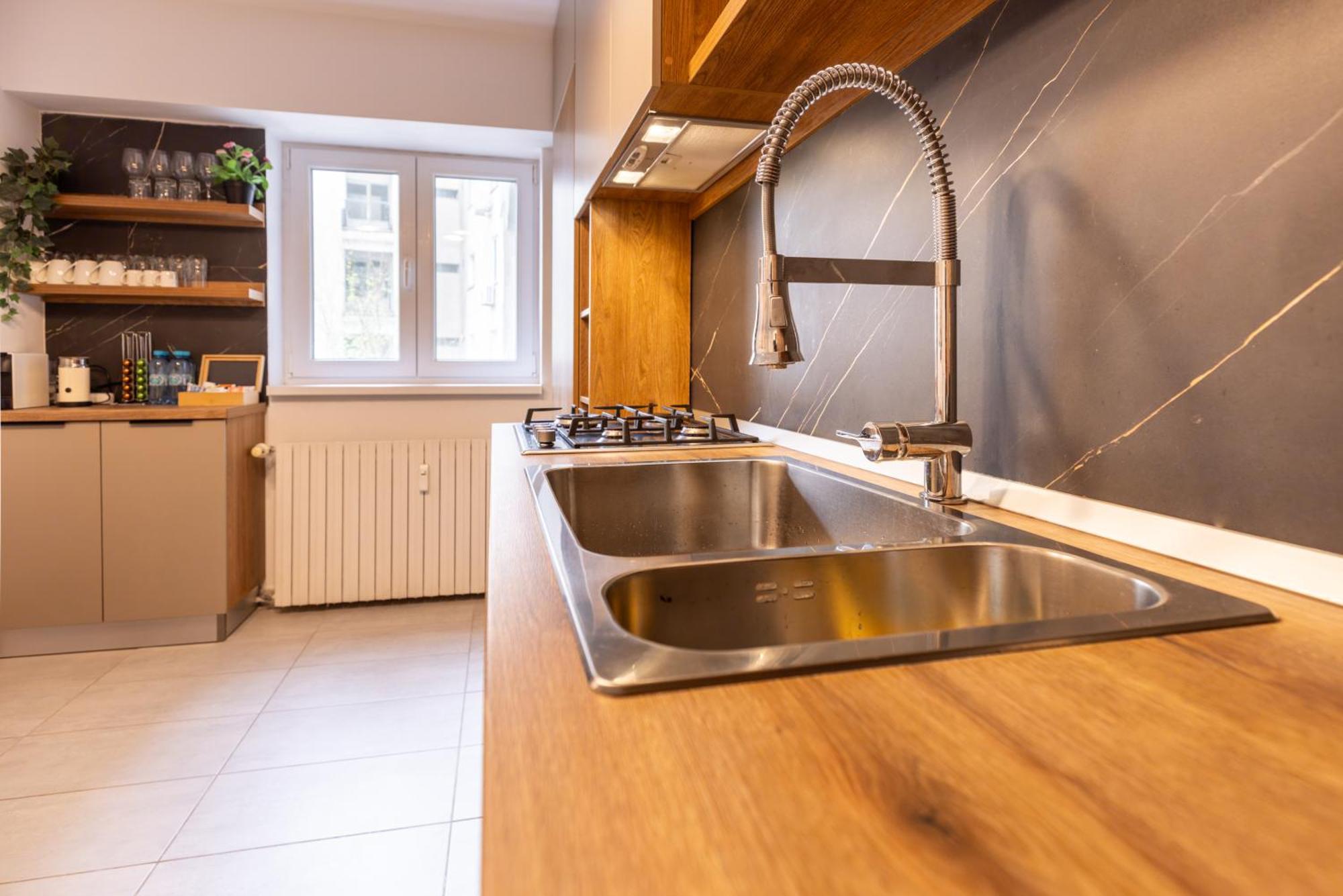 3br, 2 Bath - Ideal For Families Groups *