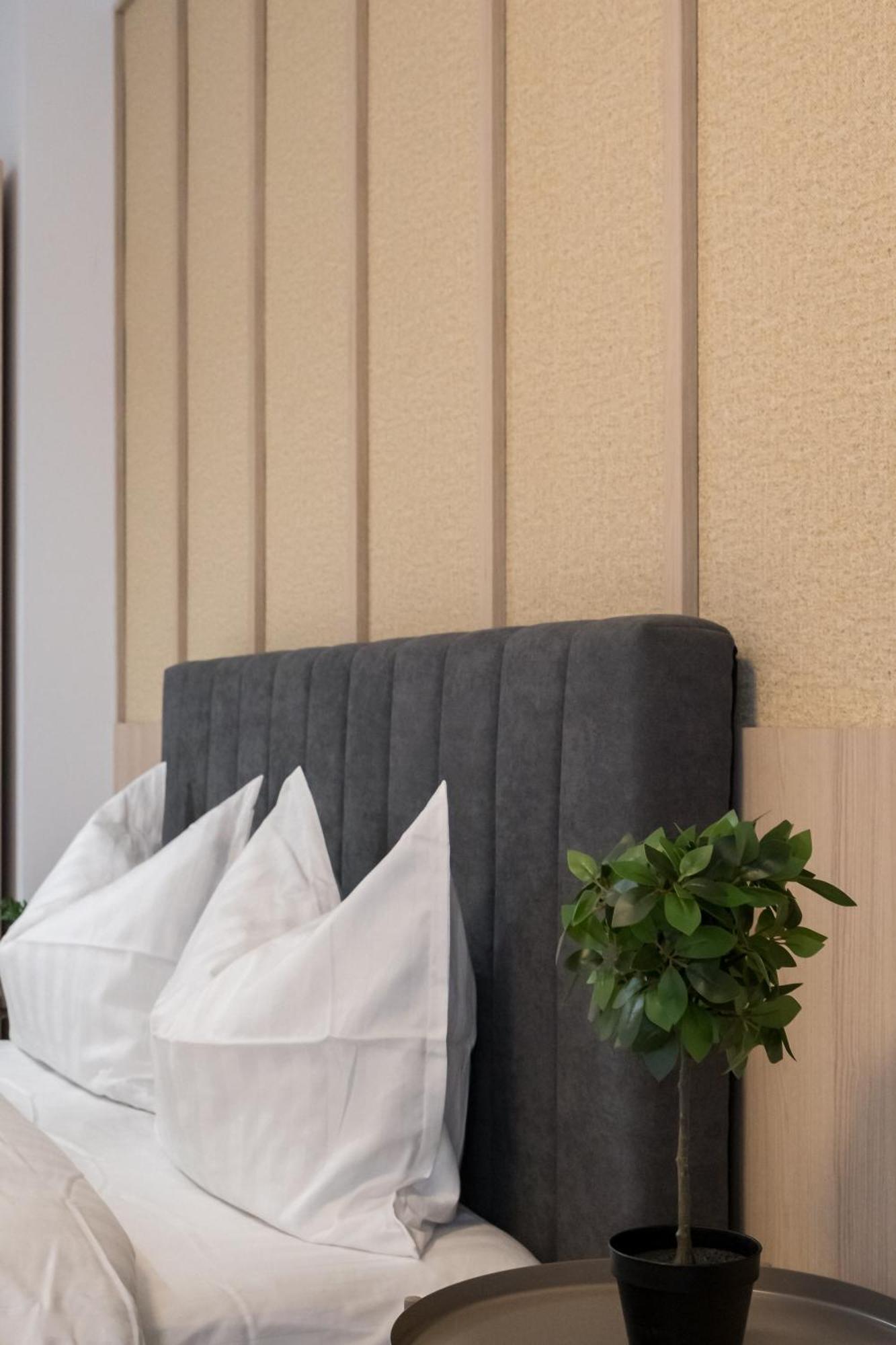 Apartment P15 *