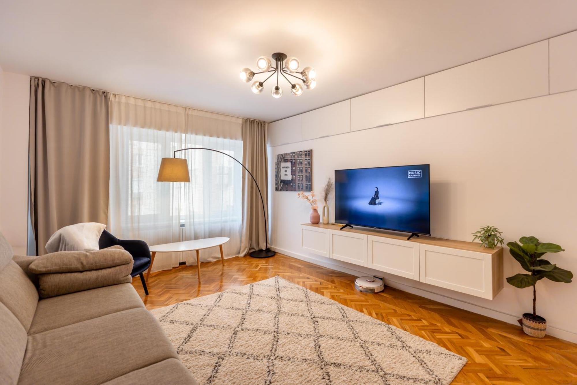 3br, 2 Bath - Ideal For Families Groups Apartment Bucharest