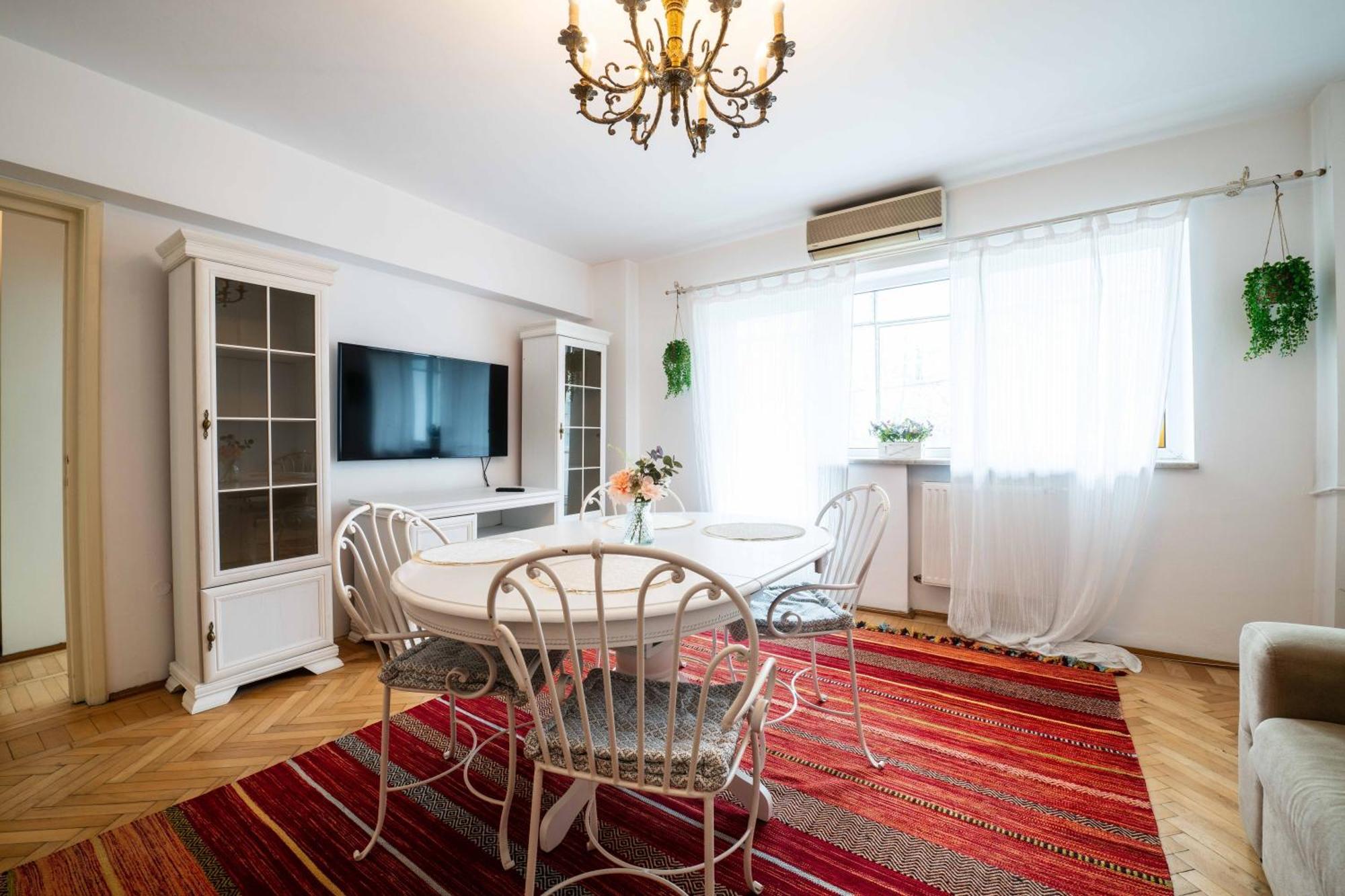 Apartment Cismigiu With Balcony & View *