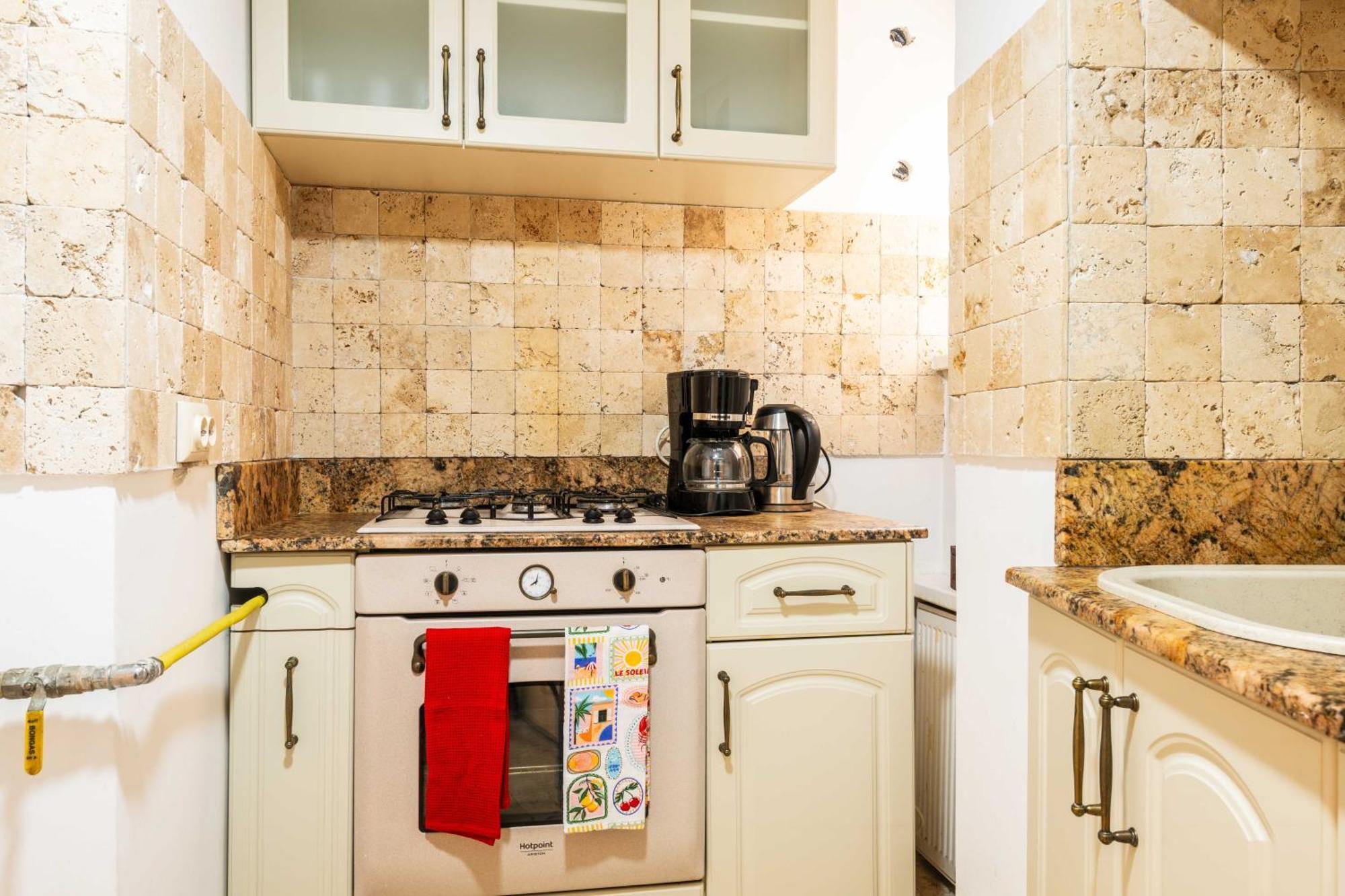Cismigiu With Balcony & View Apartment Bucharest