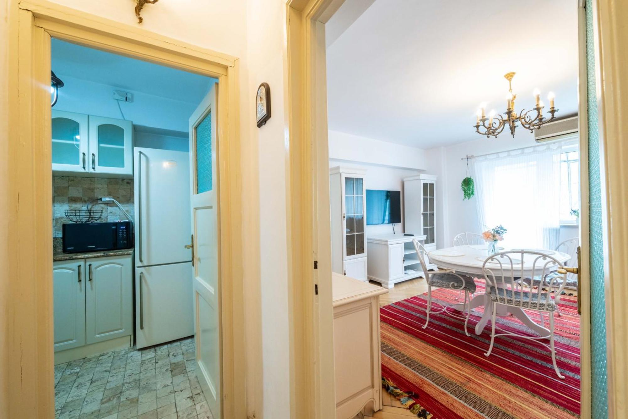 Apartment Cismigiu With Balcony & View Bucharest
