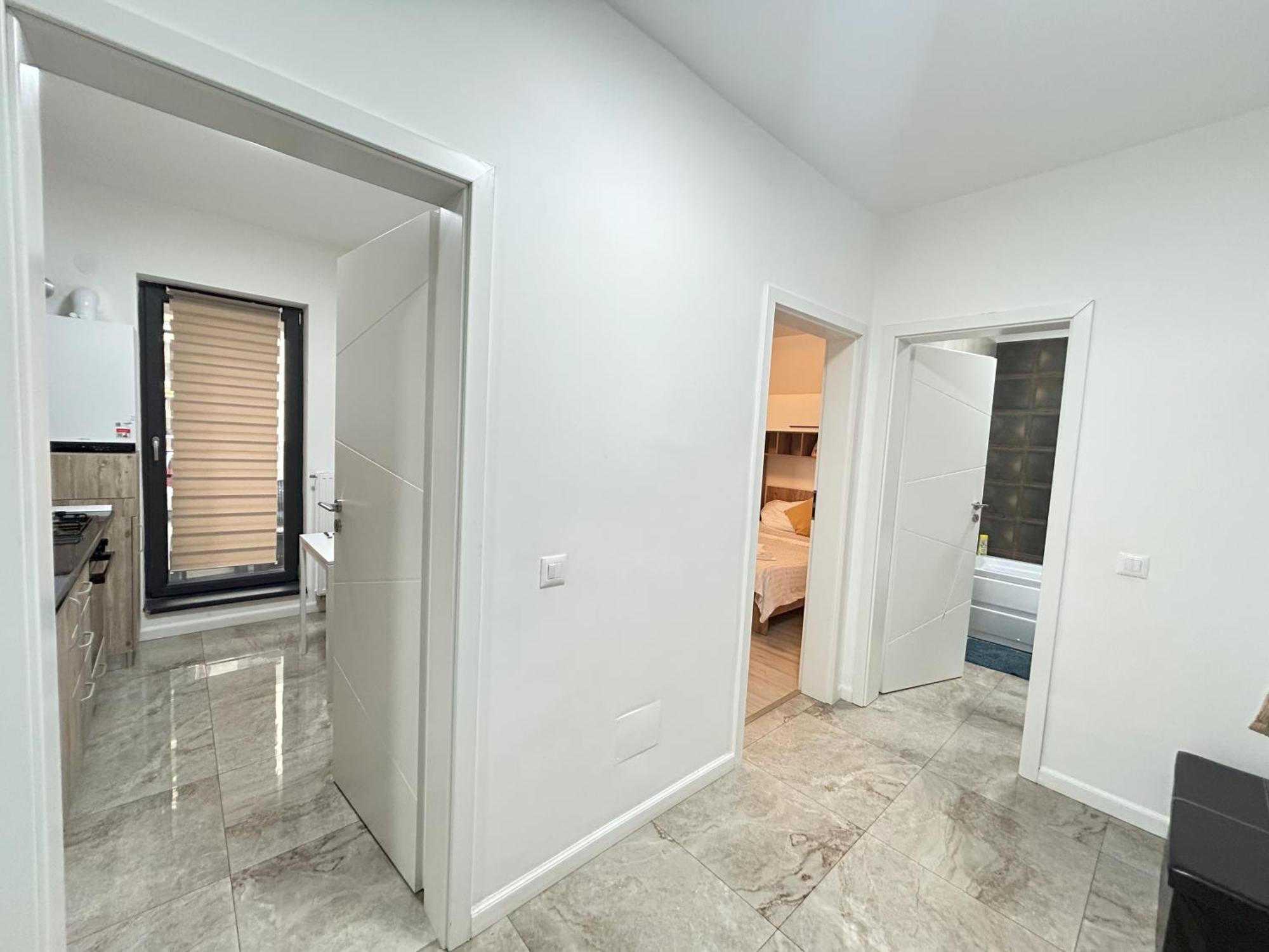Modern - Near Plaza Mall With Balcony *