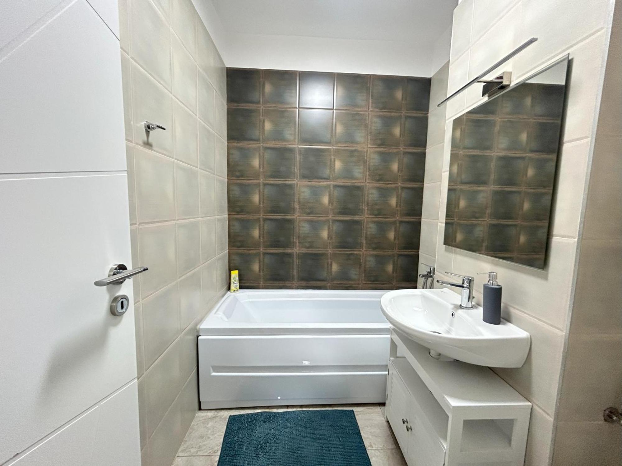 Apartment Modern - Near Plaza Mall With Balcony Bucharest