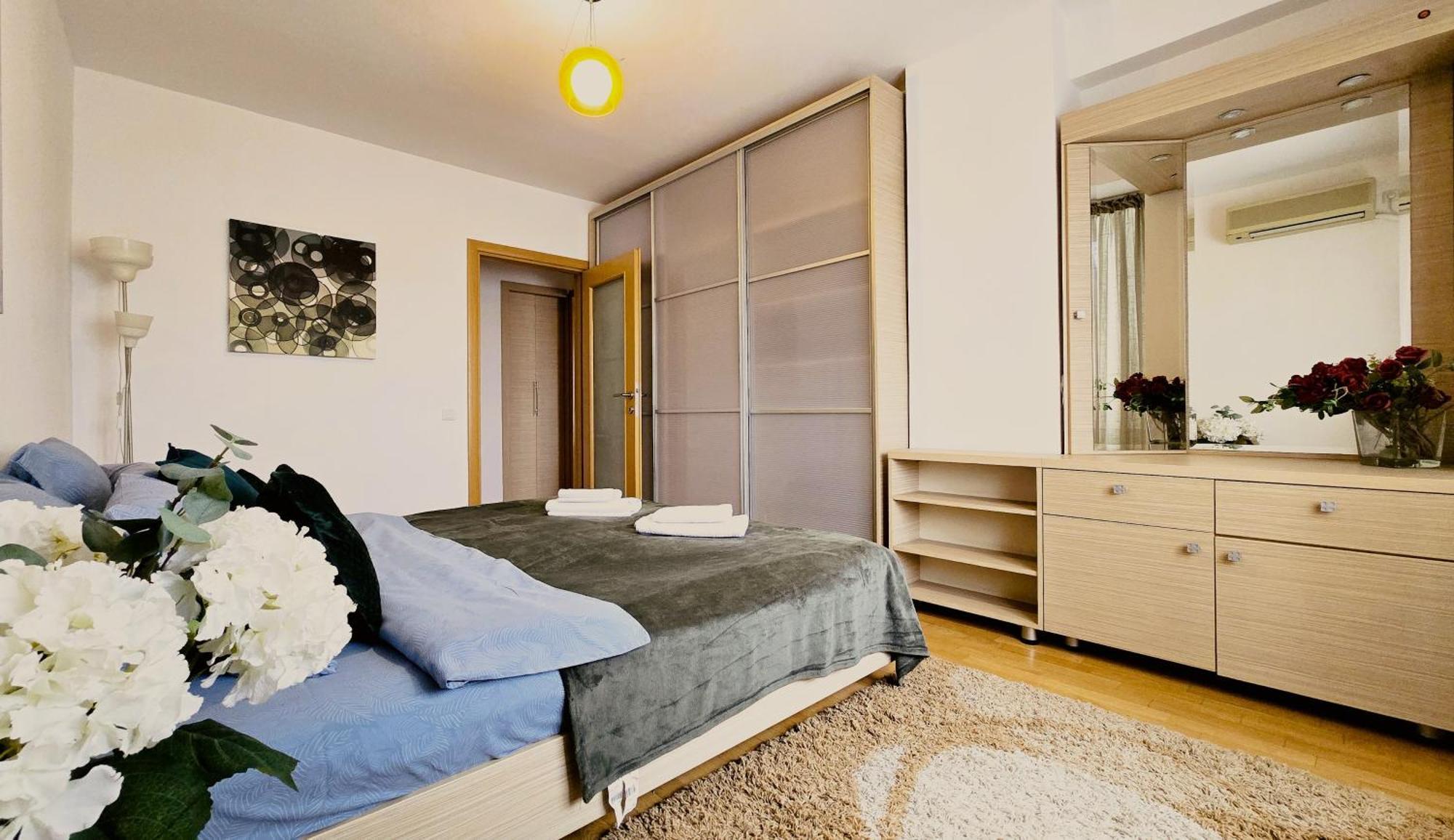 Apartment Unirii River View