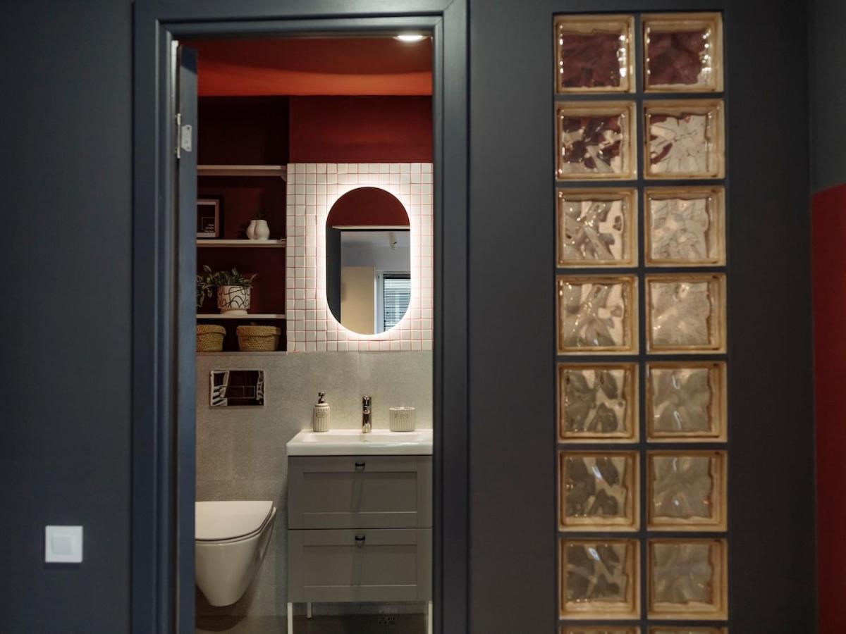 Charming - Location Near Old Town Apartment