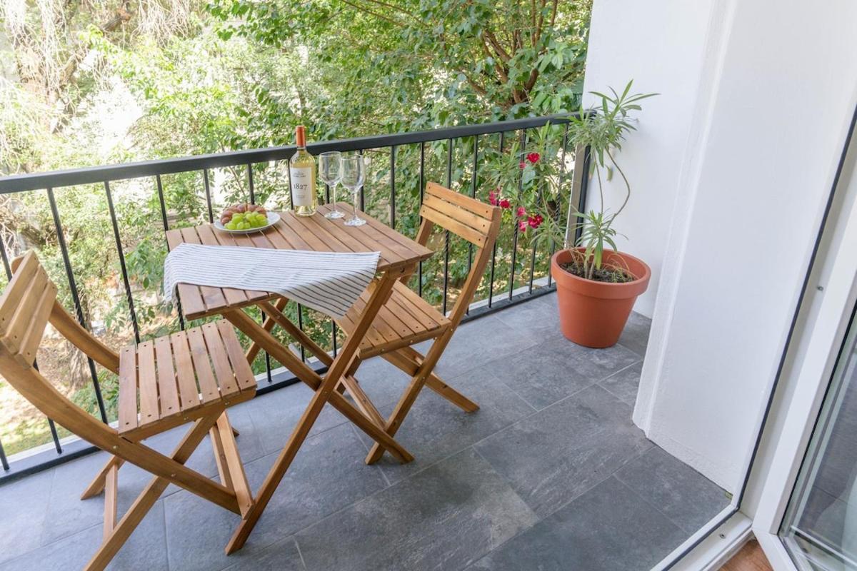 Charming & 1br Apartment *