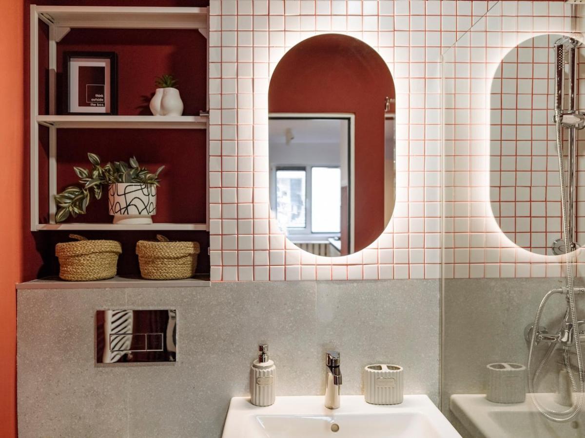Charming - Location Near Old Town Apartment