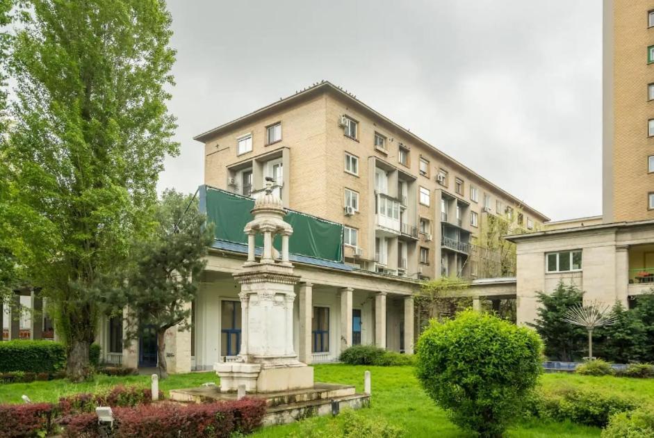 Charming & 1br Apartment Bucharest