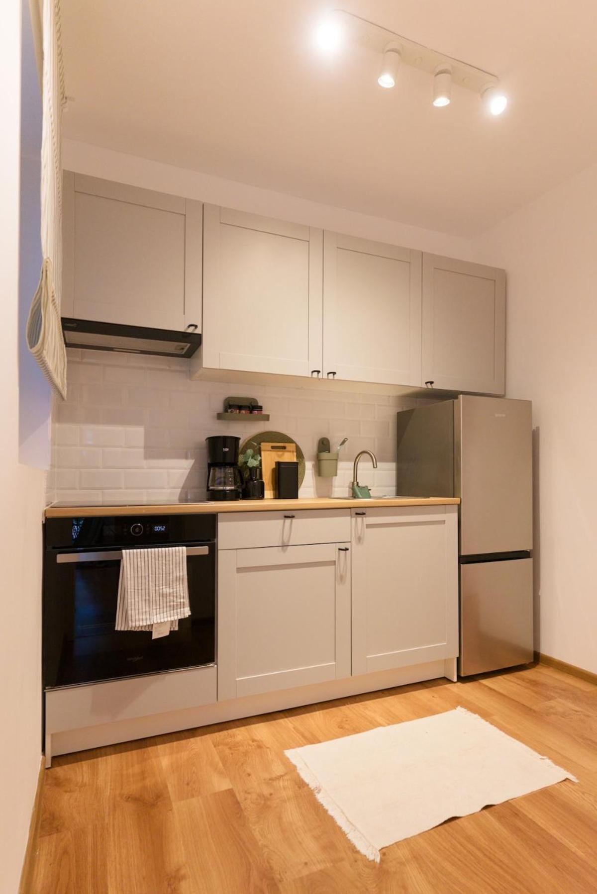 Charming & 1br Apartment Bucharest