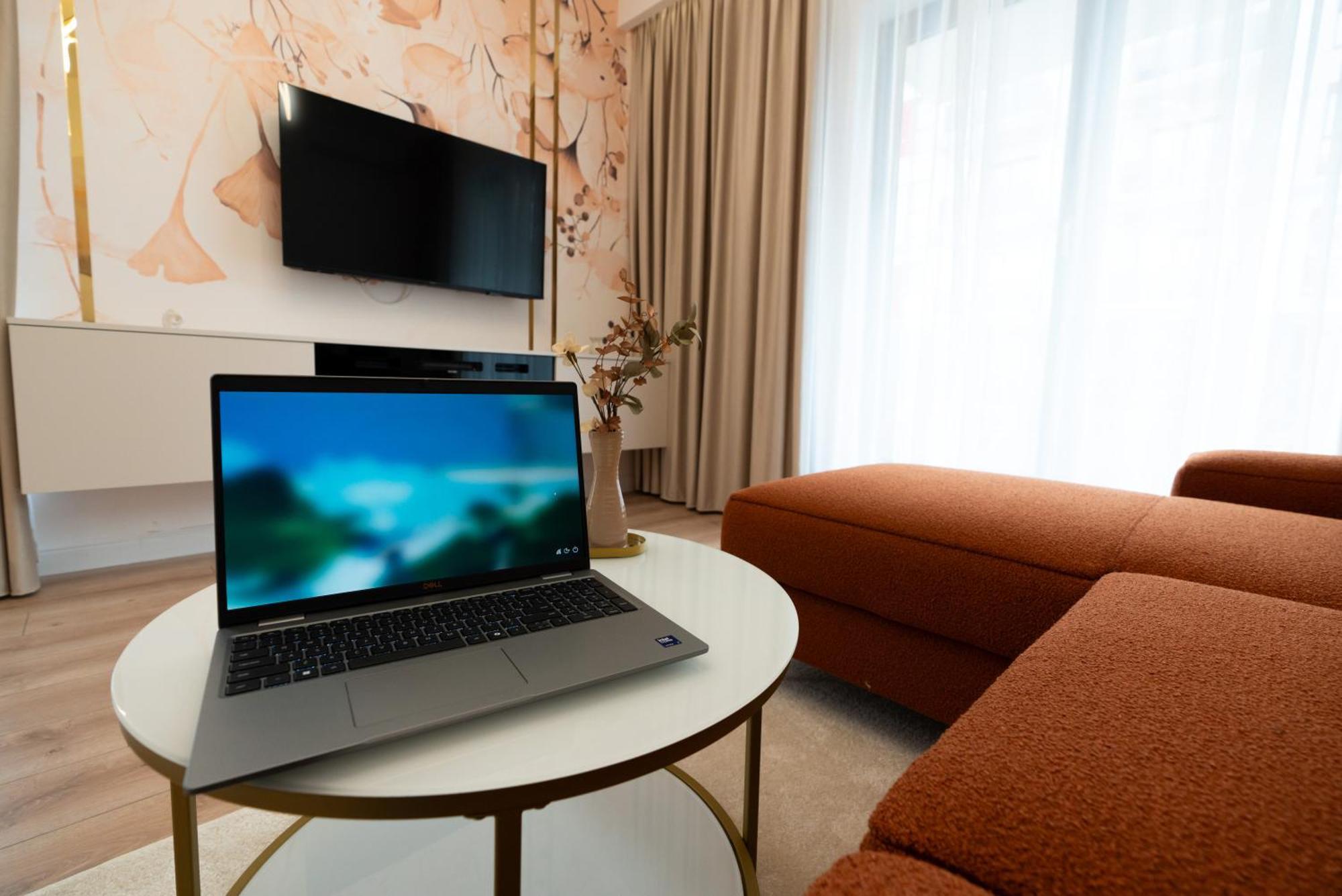 Soni Exclusive Plaza With Private Parking & Self Check-in Apartamento *