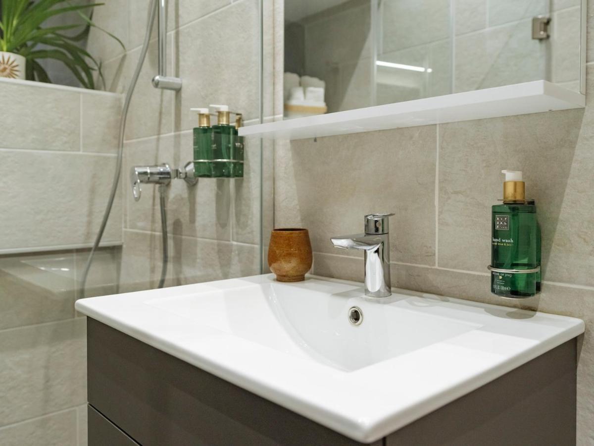 Apartament 23 - New Building & Parking Bucureşti