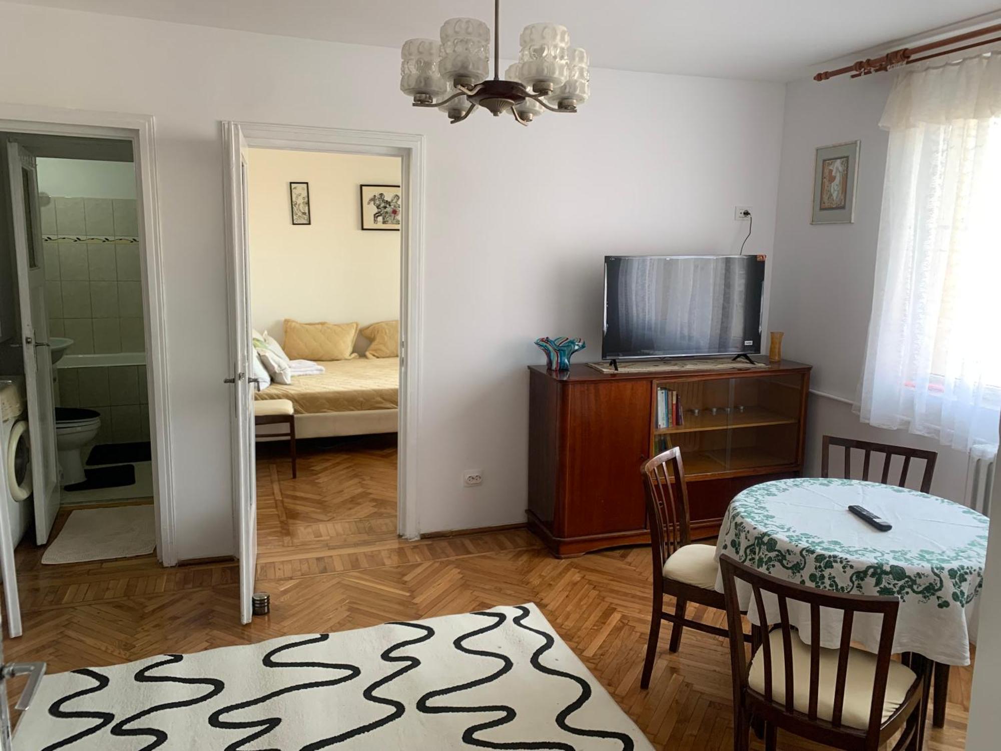 Charming Flat With Winter Garden Blending Classical Elegance And Modern Comfort *