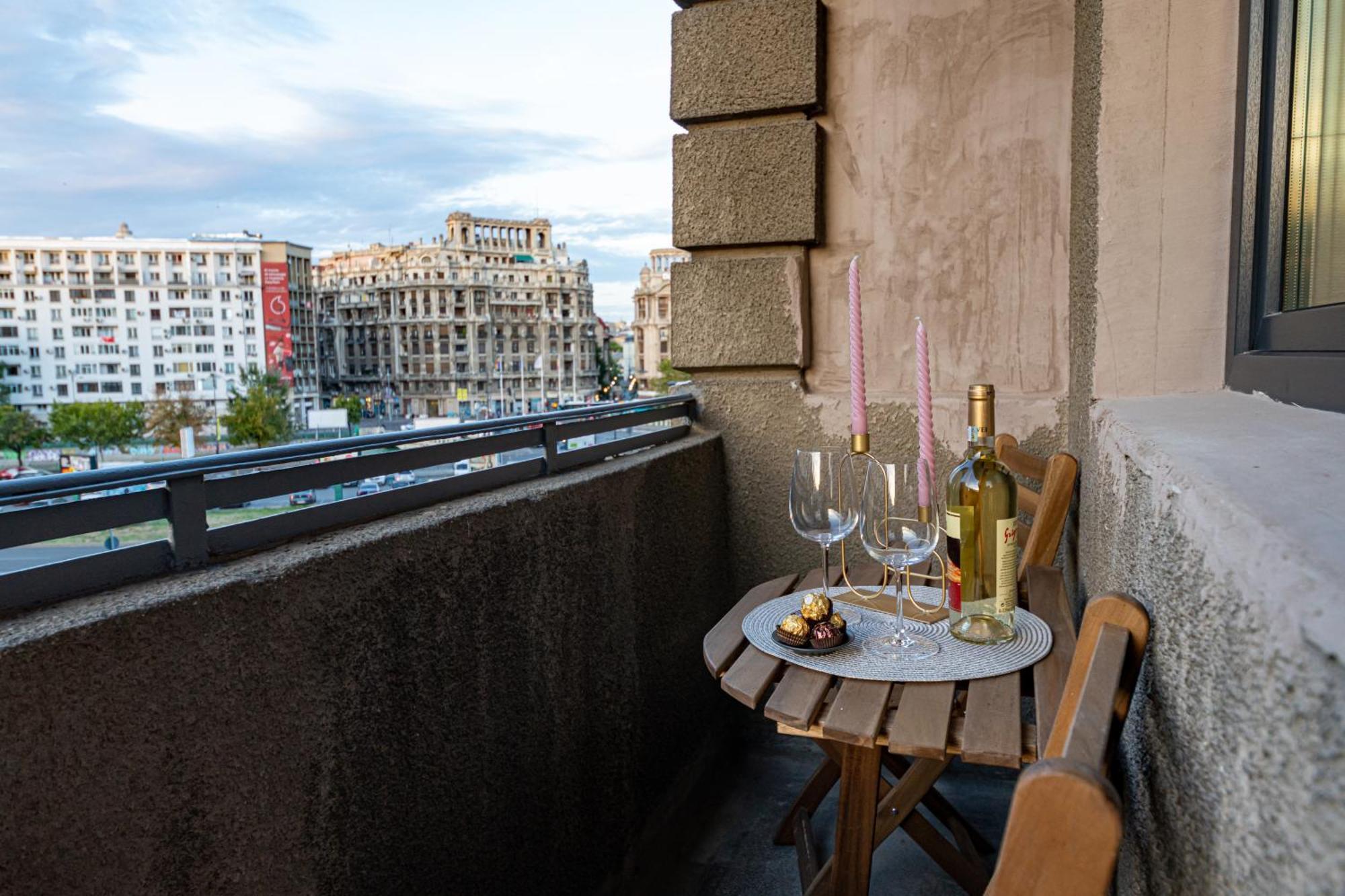 Apartment Square Haven B With Balcony