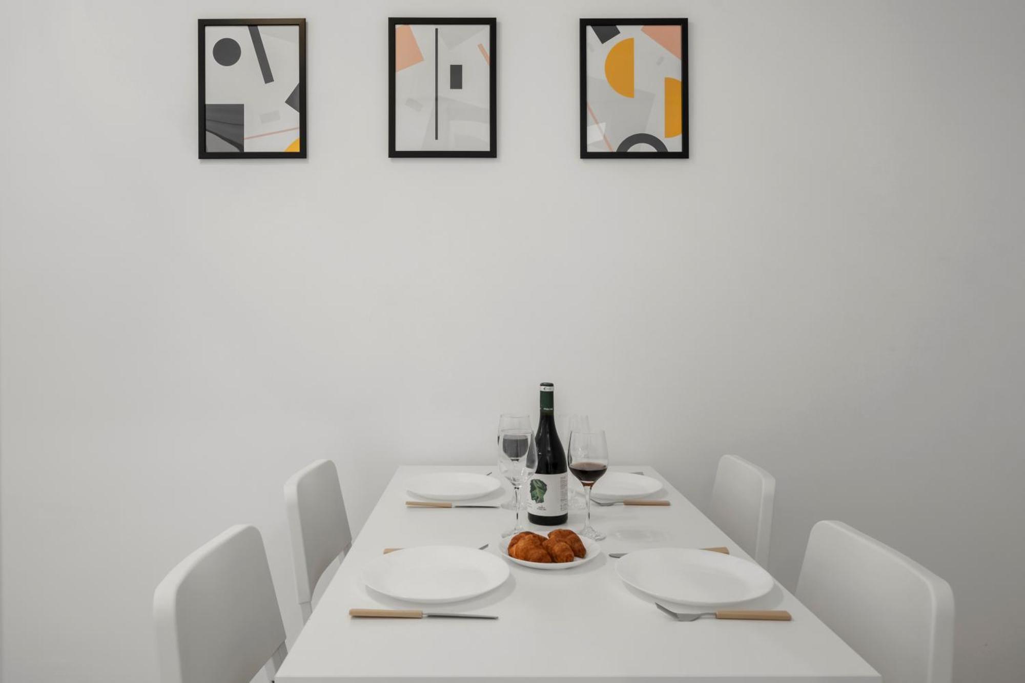 Scandinav 2bdr Piata Romana * Bucharest