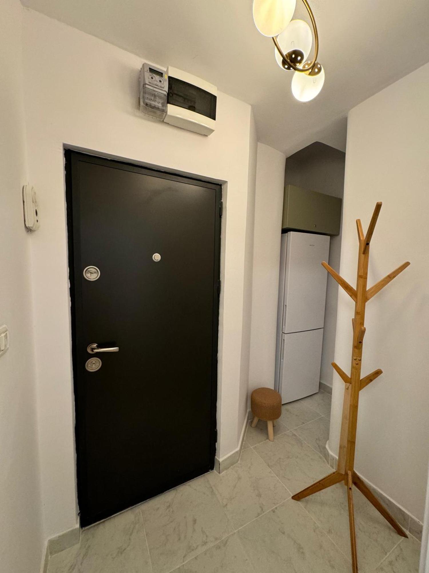 Beautiful With Two Bedrooms *