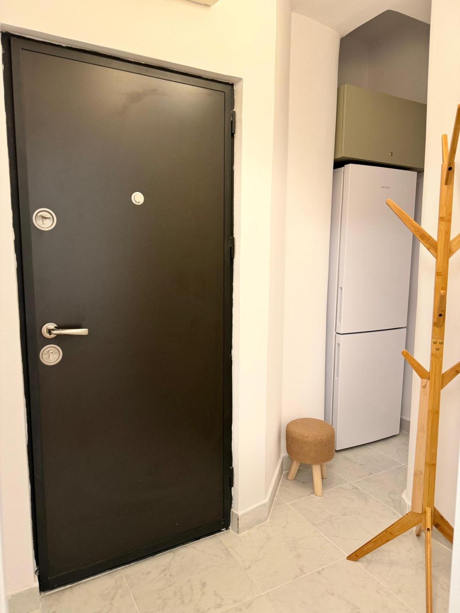 Beautiful With Two Bedrooms * Bucharest