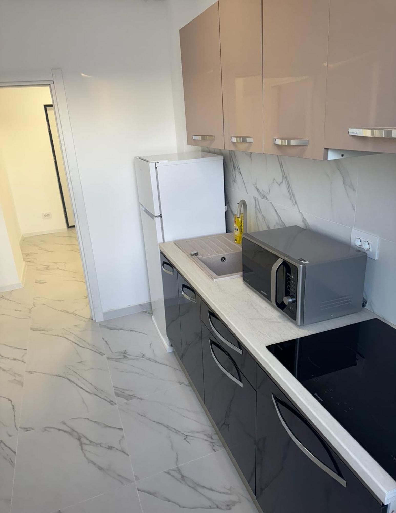 Sky View Apartment *