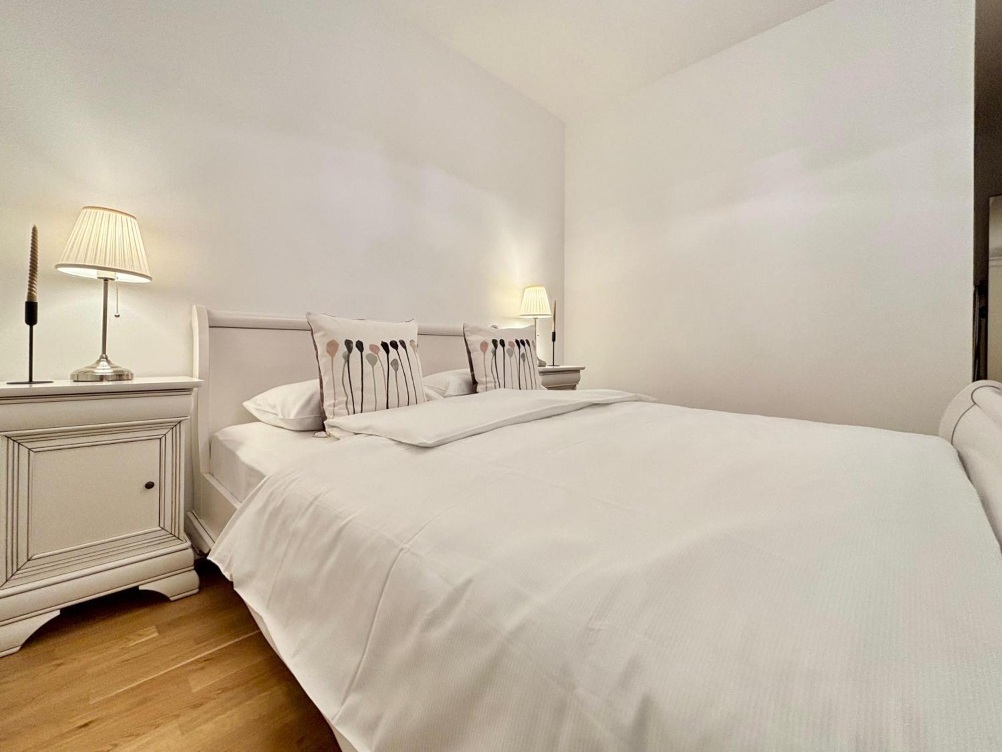Apartment No 902 Circului Park Tower Bucharest