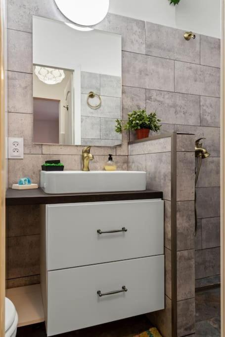 Bratianu - Old Town Magic Apartment *
