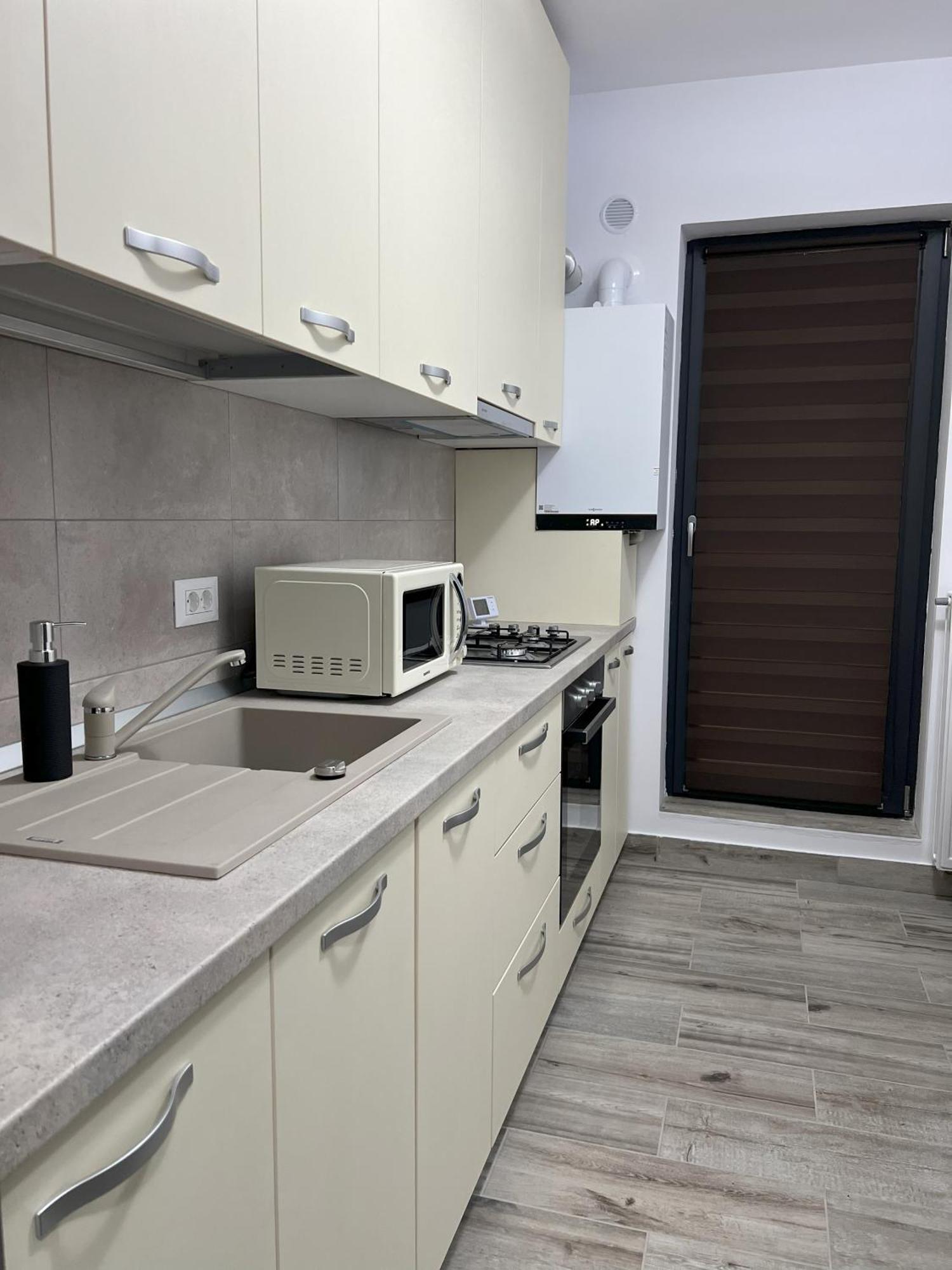 Refined Haven At Exigent Plaza - 08