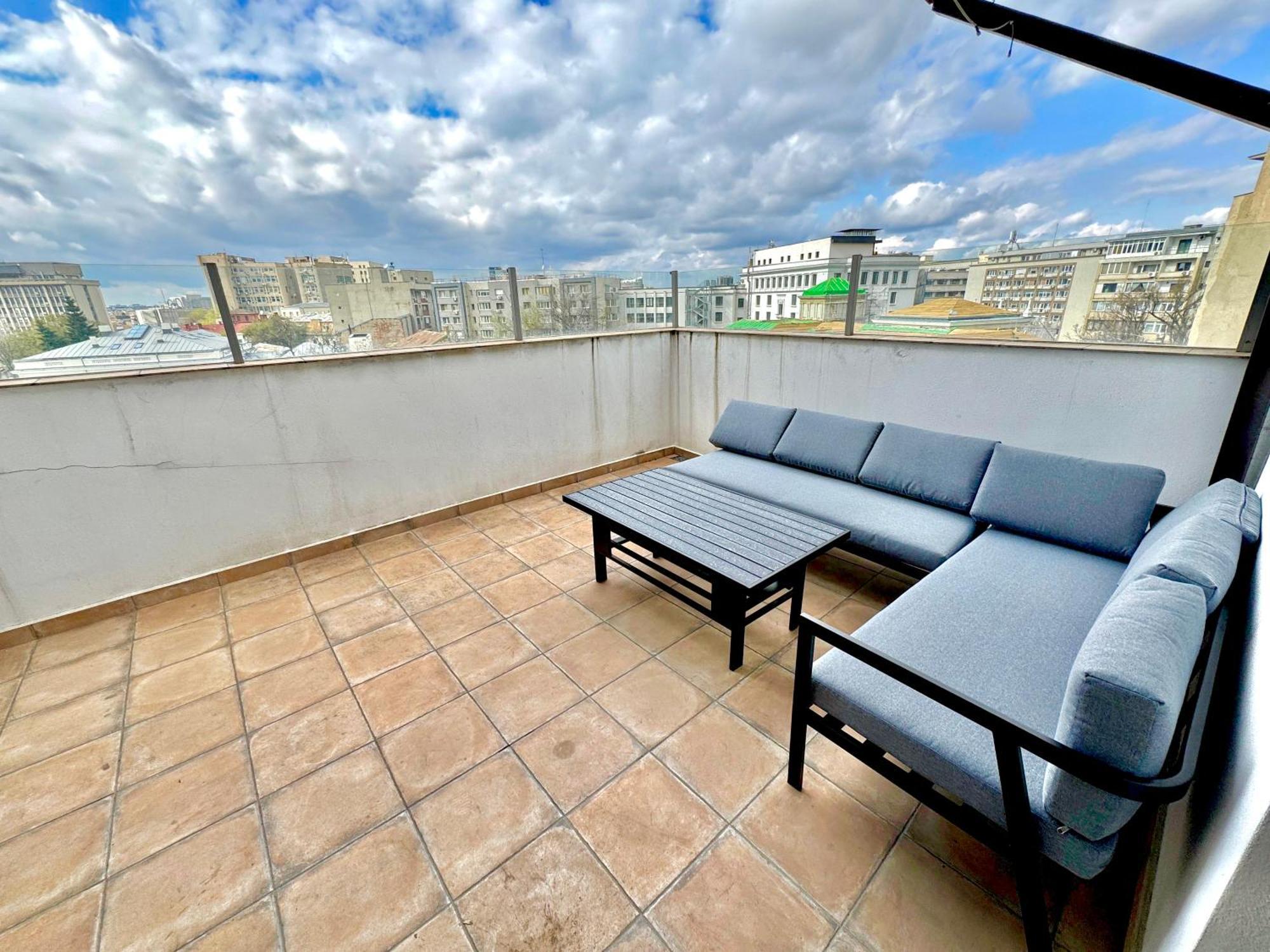 Victoriei Two Bedroom Apartament *