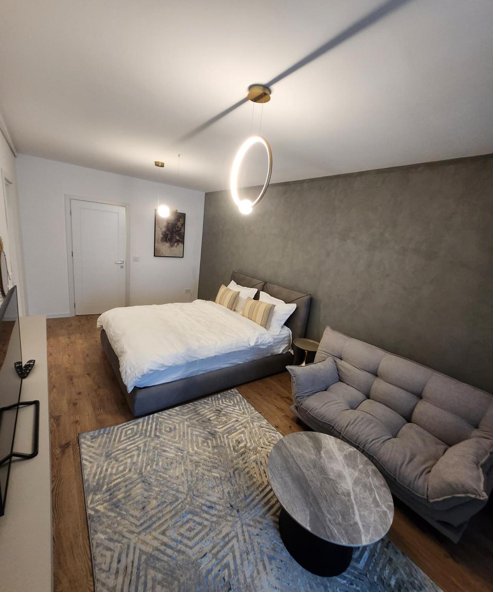 Apartment Ivory 11