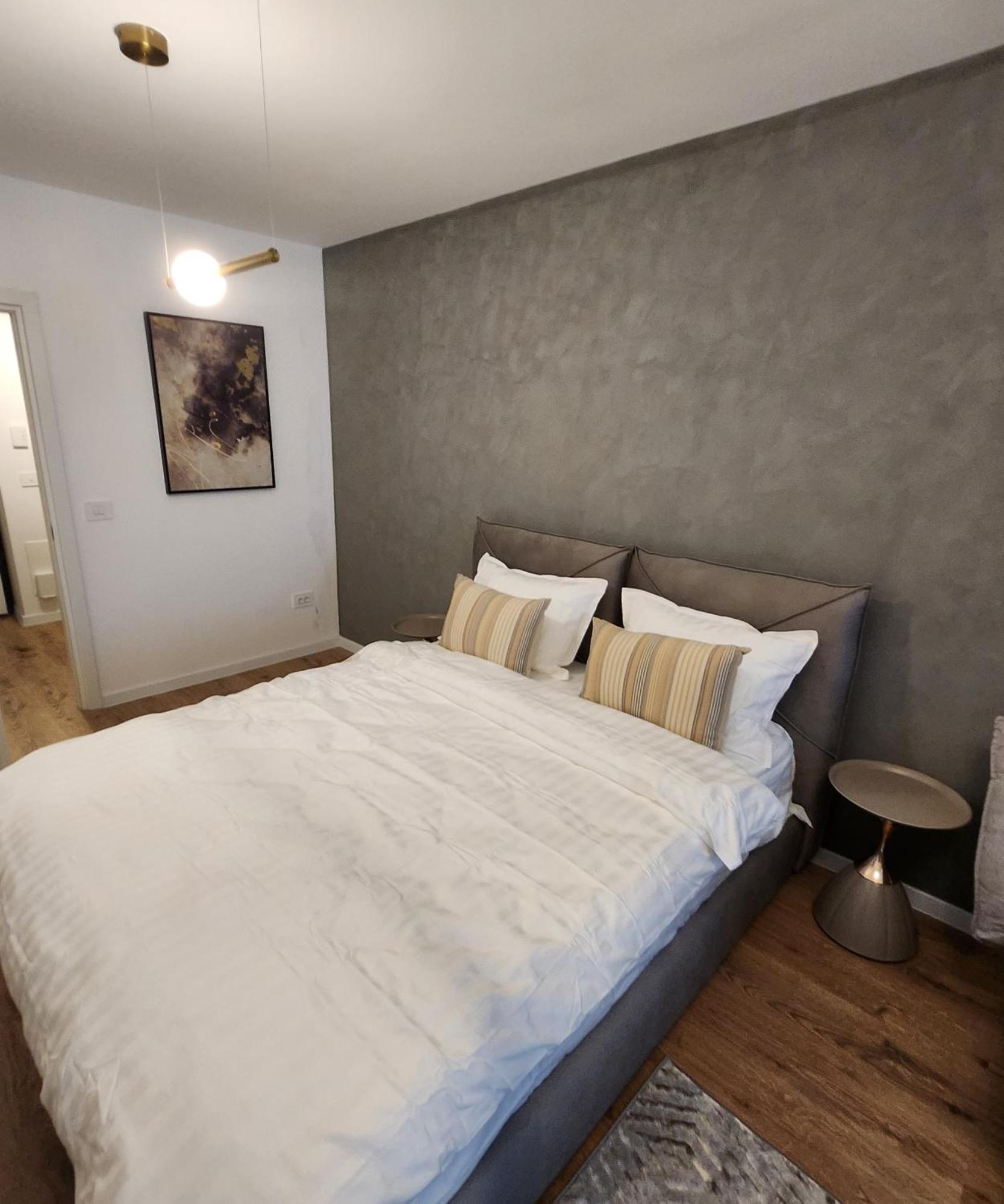 Apartment Ivory 11