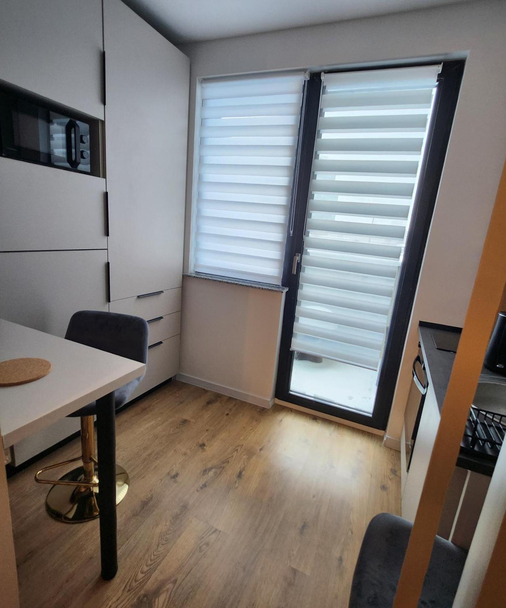 Ivory 11 Apartment *