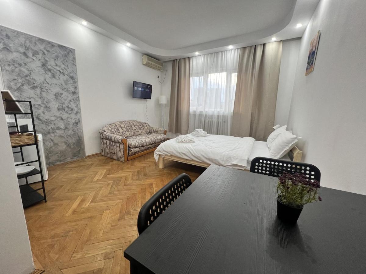 Heart Of ! Apartment Bucharest